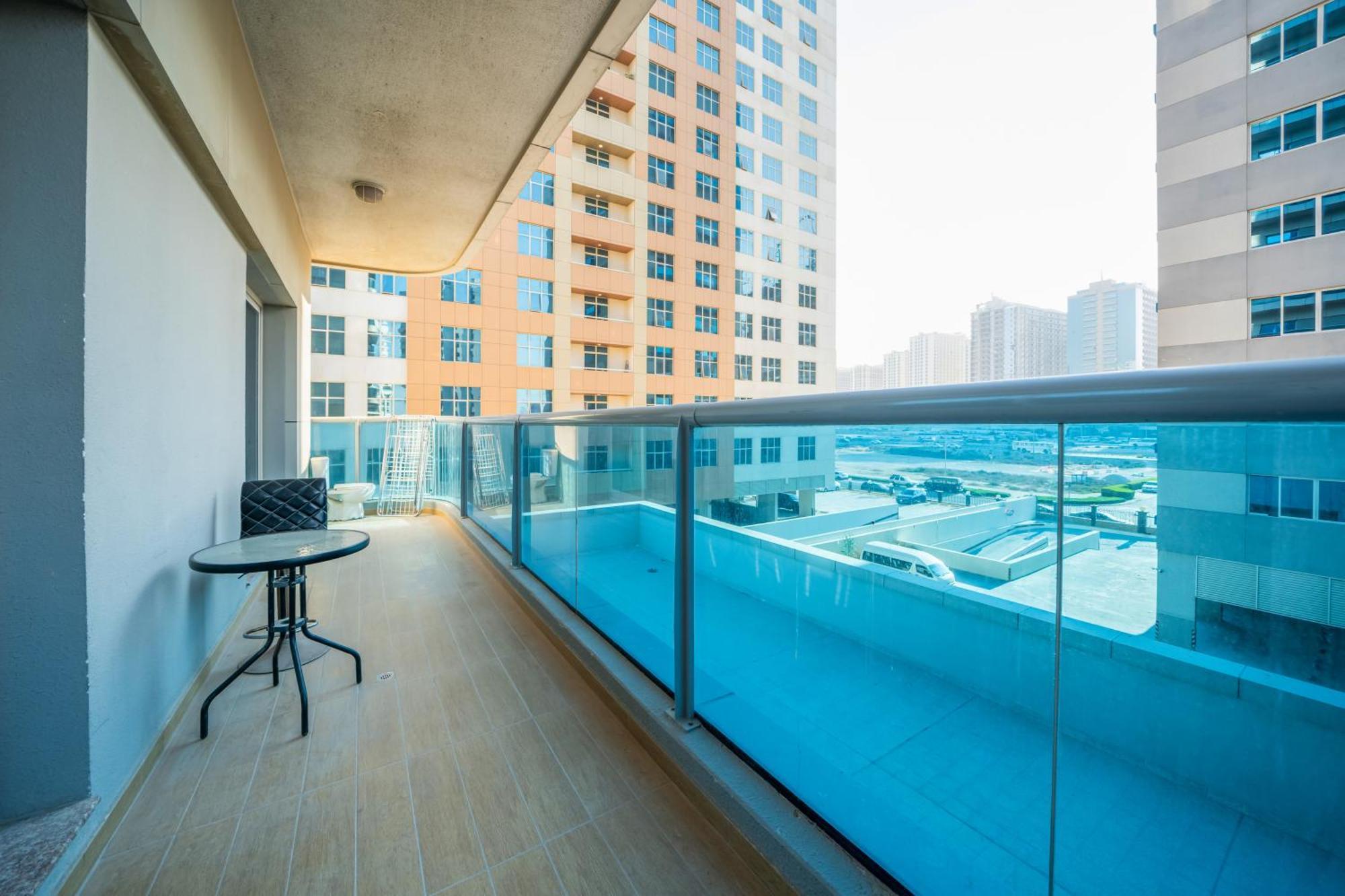 Live Spacious 3Br Apartment All En Suite & Balcony Дубай Экстерьер фото